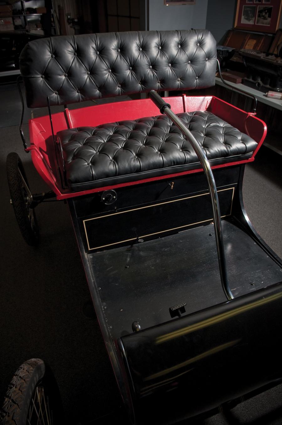  Oldsmobile Model R Curved Dash Runabout 1902 года  (фото 3 из 11)